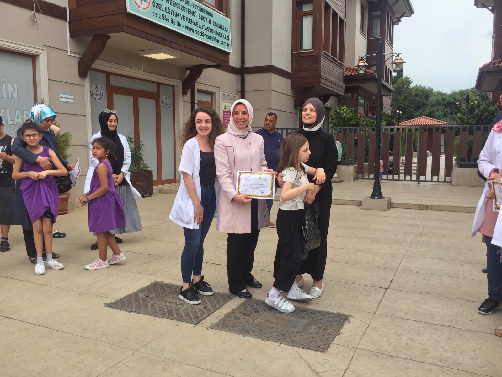 Ak parti Milletvekilli Sayın Fatma Benli Karne Törenimize Katıldı.